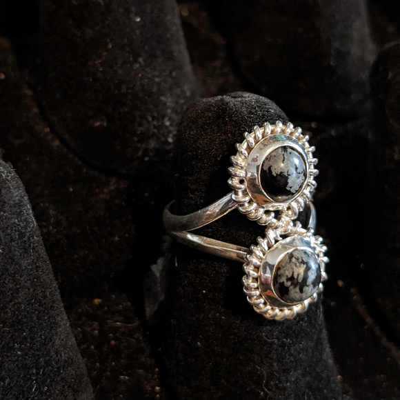 Black Australian Obsidian .925 silver ring, size 6 - Picture 4 of 5